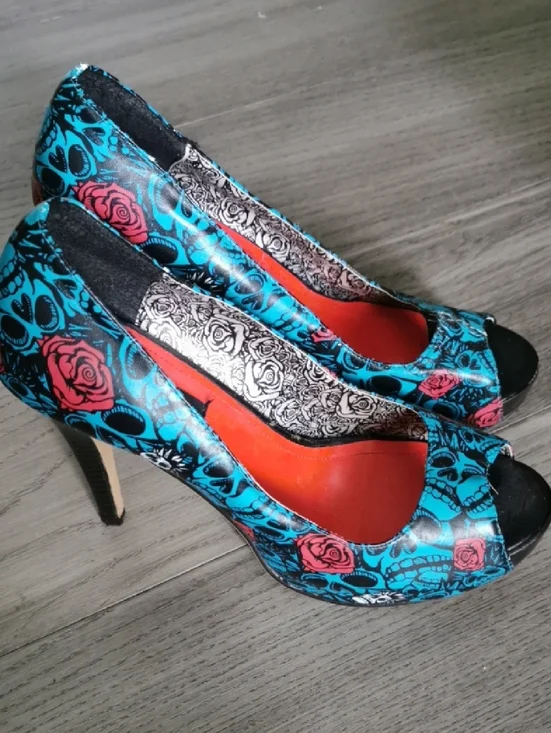 Iron Fist Vintage Y2K Muerte Punk Skull Rose Print High Heel Pumps. Size 10. - Picture 3 of 14
